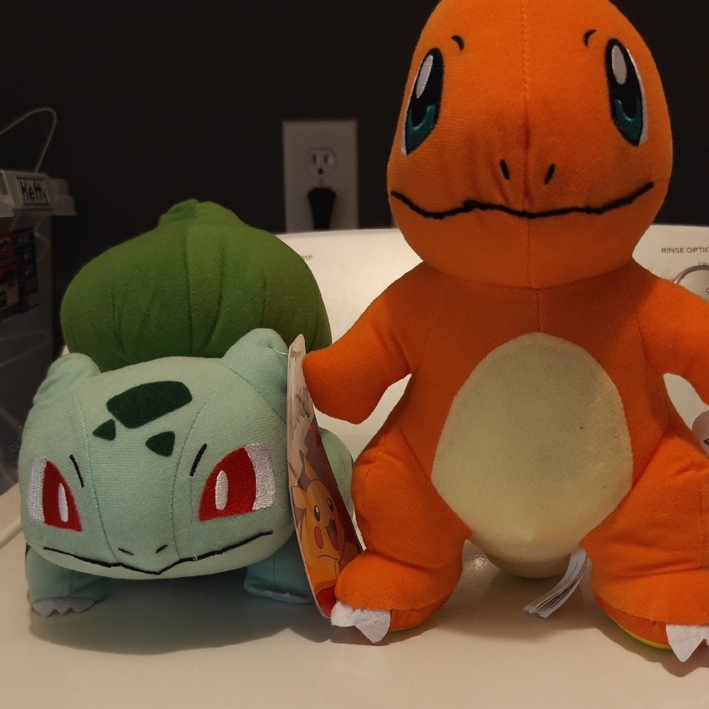 Pokemon Plush Set - Green Bulbasaur and Orange Charmander - Picture 2 of 6